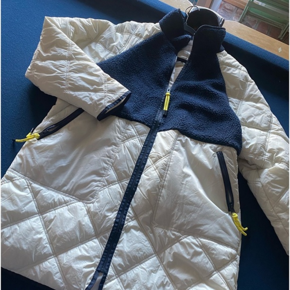 AWESOME jacket/parka by PROMOD(from 🇫🇷 France!). Price is in Euros on tag
